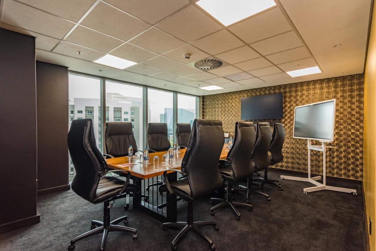 Hotel Sky Sandton Йоханесбург Екстериор снимка