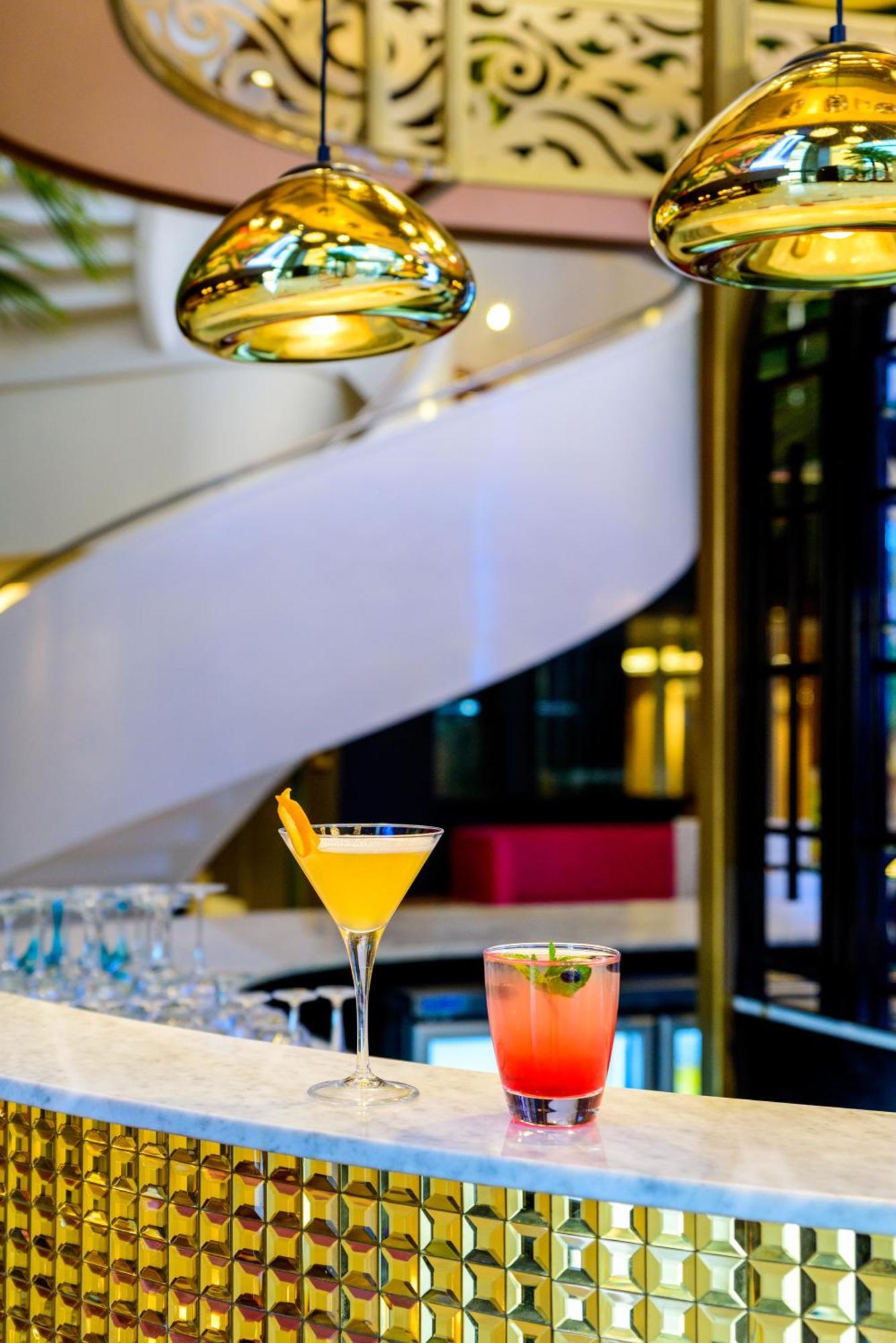 Hotel Sky Sandton Йоханесбург Екстериор снимка