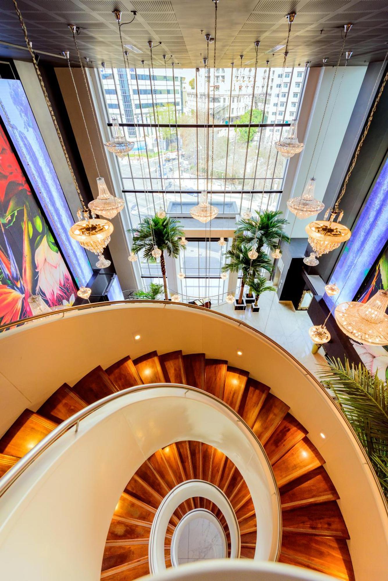 Hotel Sky Sandton Йоханесбург Екстериор снимка