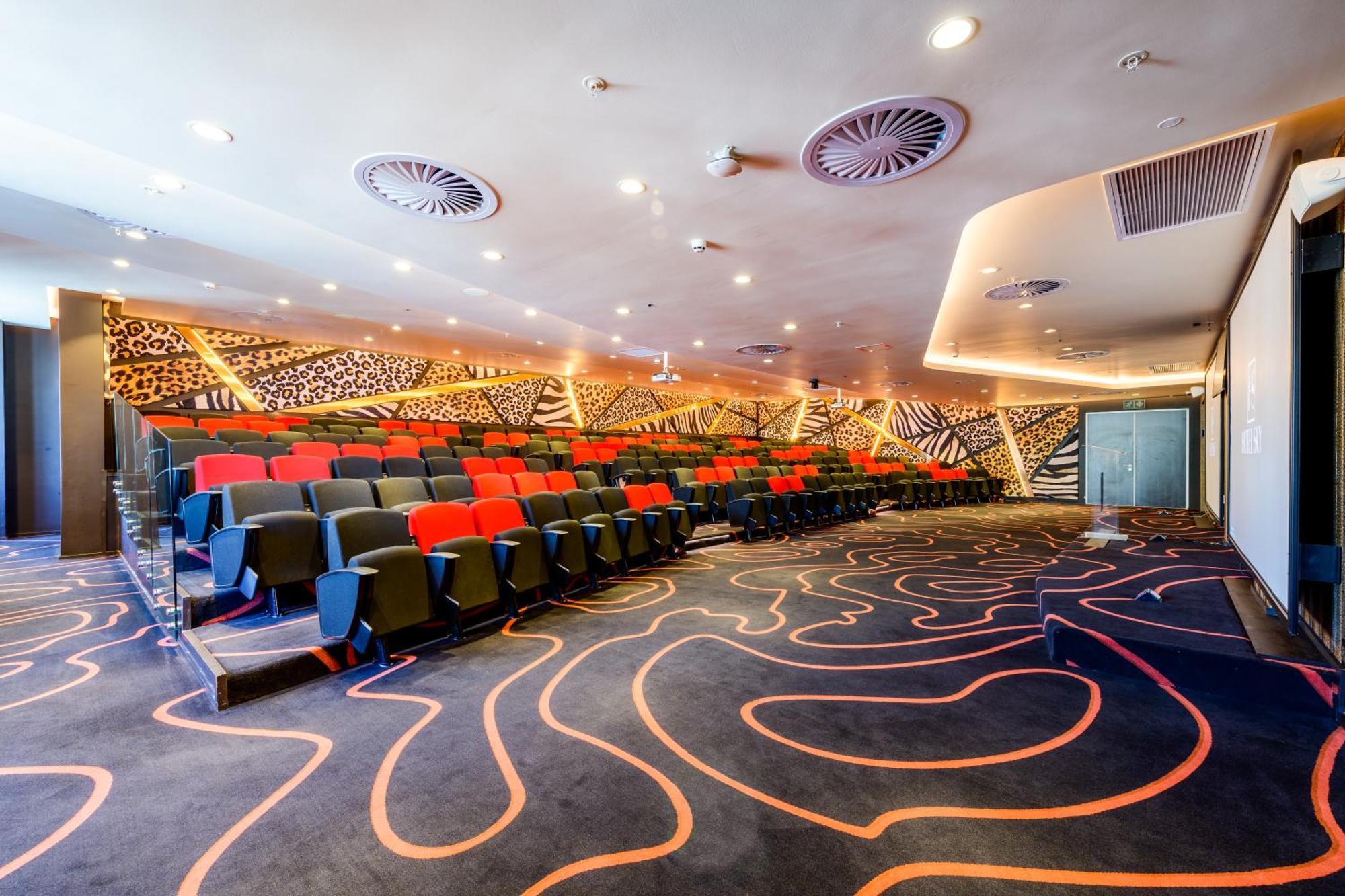Hotel Sky Sandton Йоханесбург Екстериор снимка