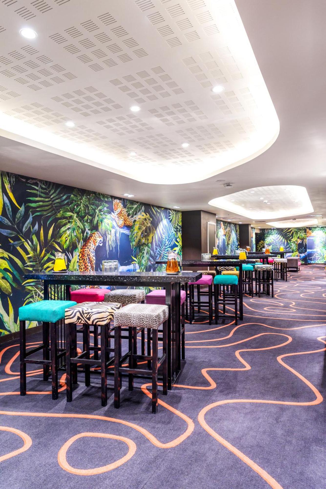 Hotel Sky Sandton Йоханесбург Екстериор снимка