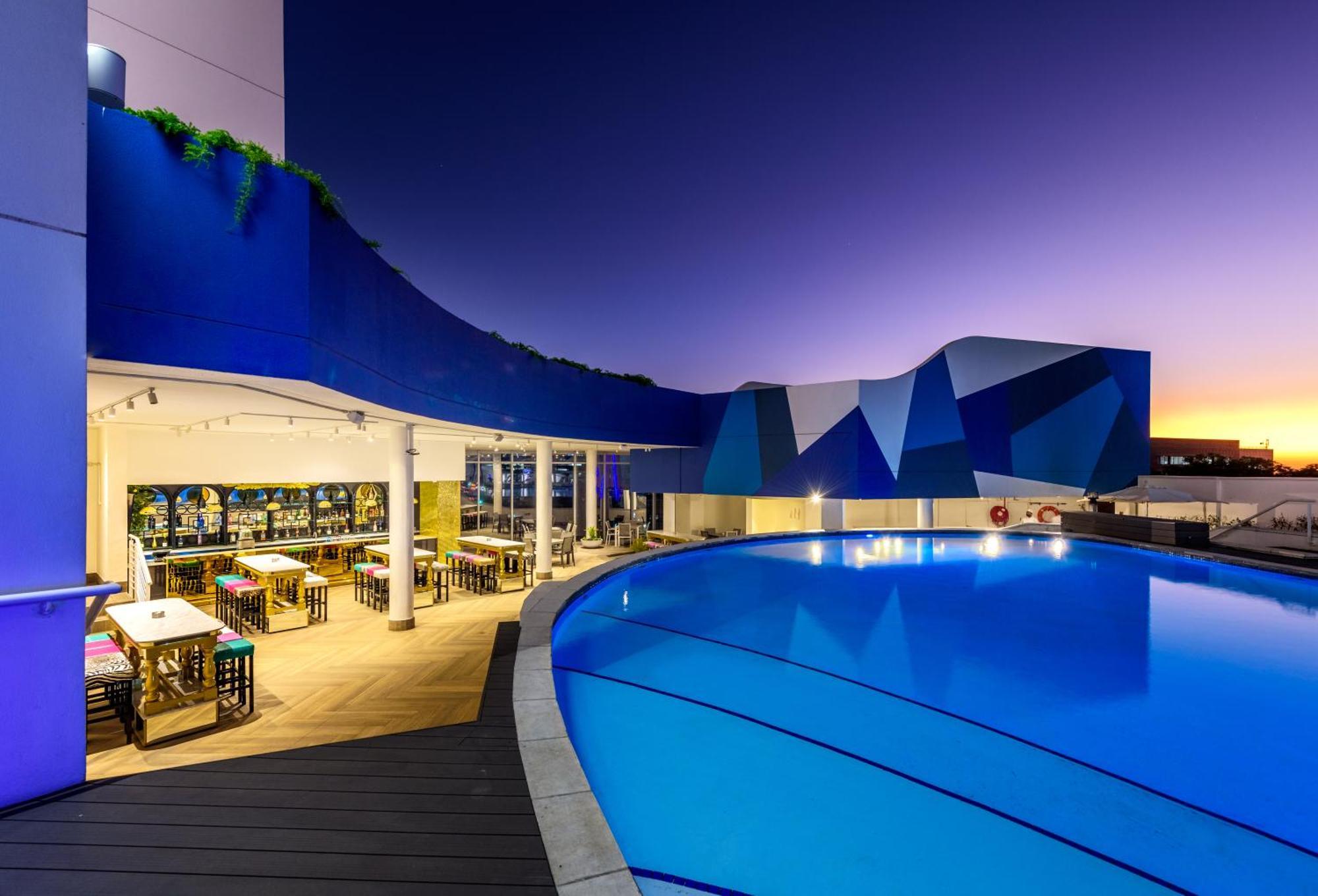Hotel Sky Sandton Йоханесбург Екстериор снимка